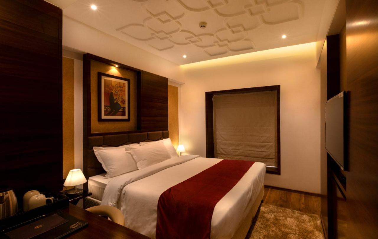Hotel Mbc Citadel Nashik Exteriör bild