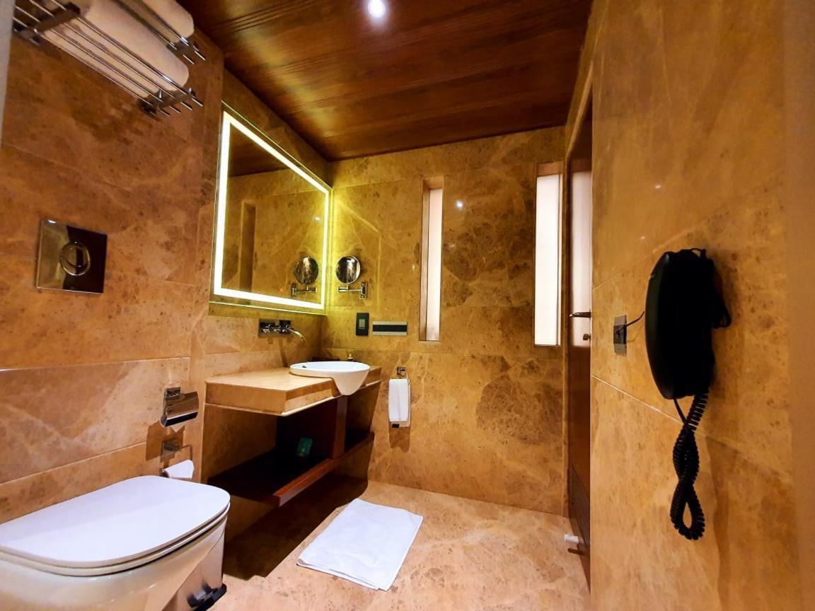 Hotel Mbc Citadel Nashik Exteriör bild