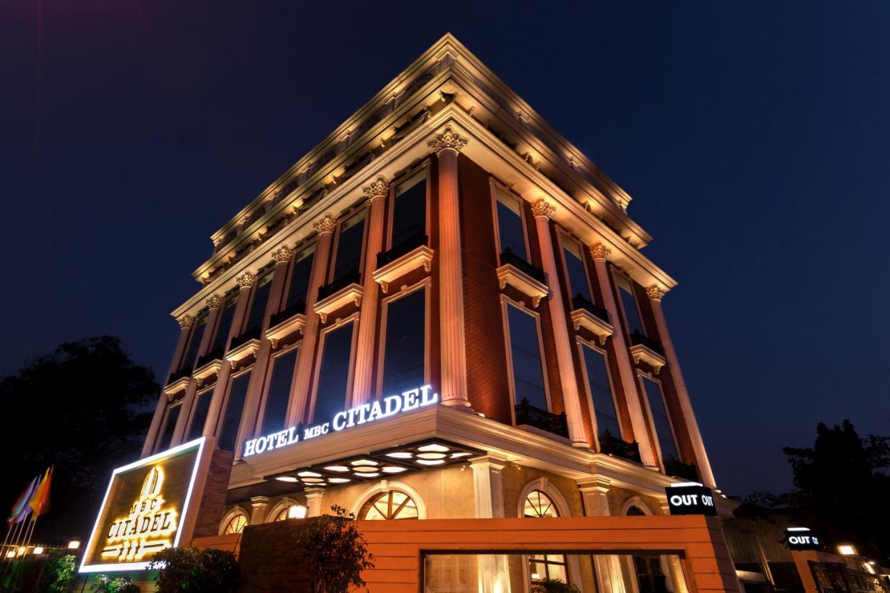 Hotel Mbc Citadel Nashik Exteriör bild